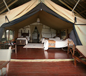 Satao Elerai Camp tent interieur Amboseli Nationaal Park