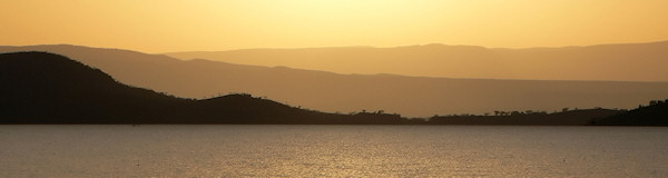 OnsKenia, zonsopgang over Baringo Meer