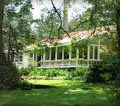 Rondo Retreat in koloniale stijl cottages, bij het regenwoud Kakamege forrest in Kenia