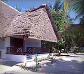 Kilifi Bay Beach Resort - ligt 50 km ten noorden van Mombassa in het district Kilifi in Kenia.